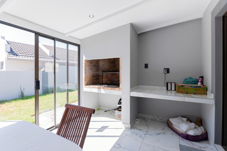 4 Bedroom Property for Sale in Country Club Western Cape